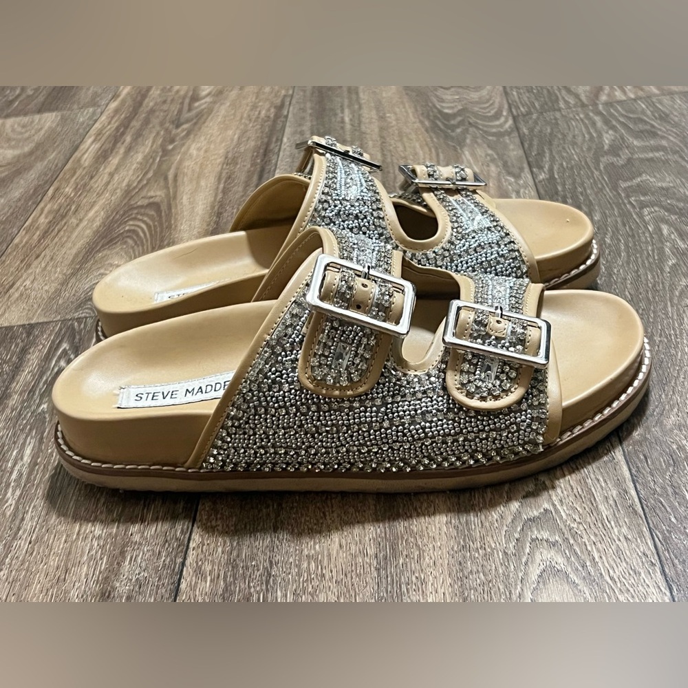 Steve Madden Tan and Silver Buckle Sandals